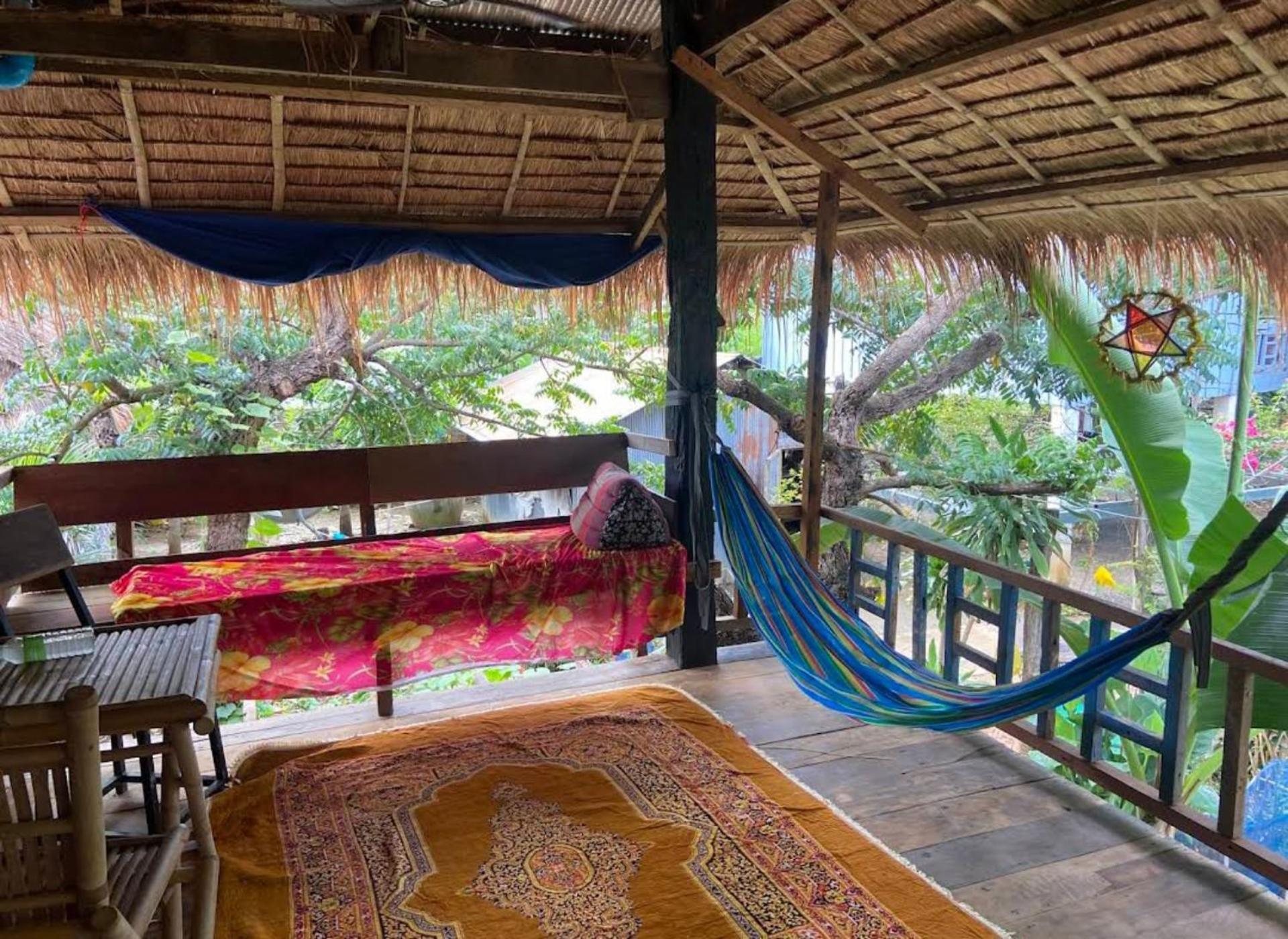 Family Batcave Homestay Battambang Exterior photo